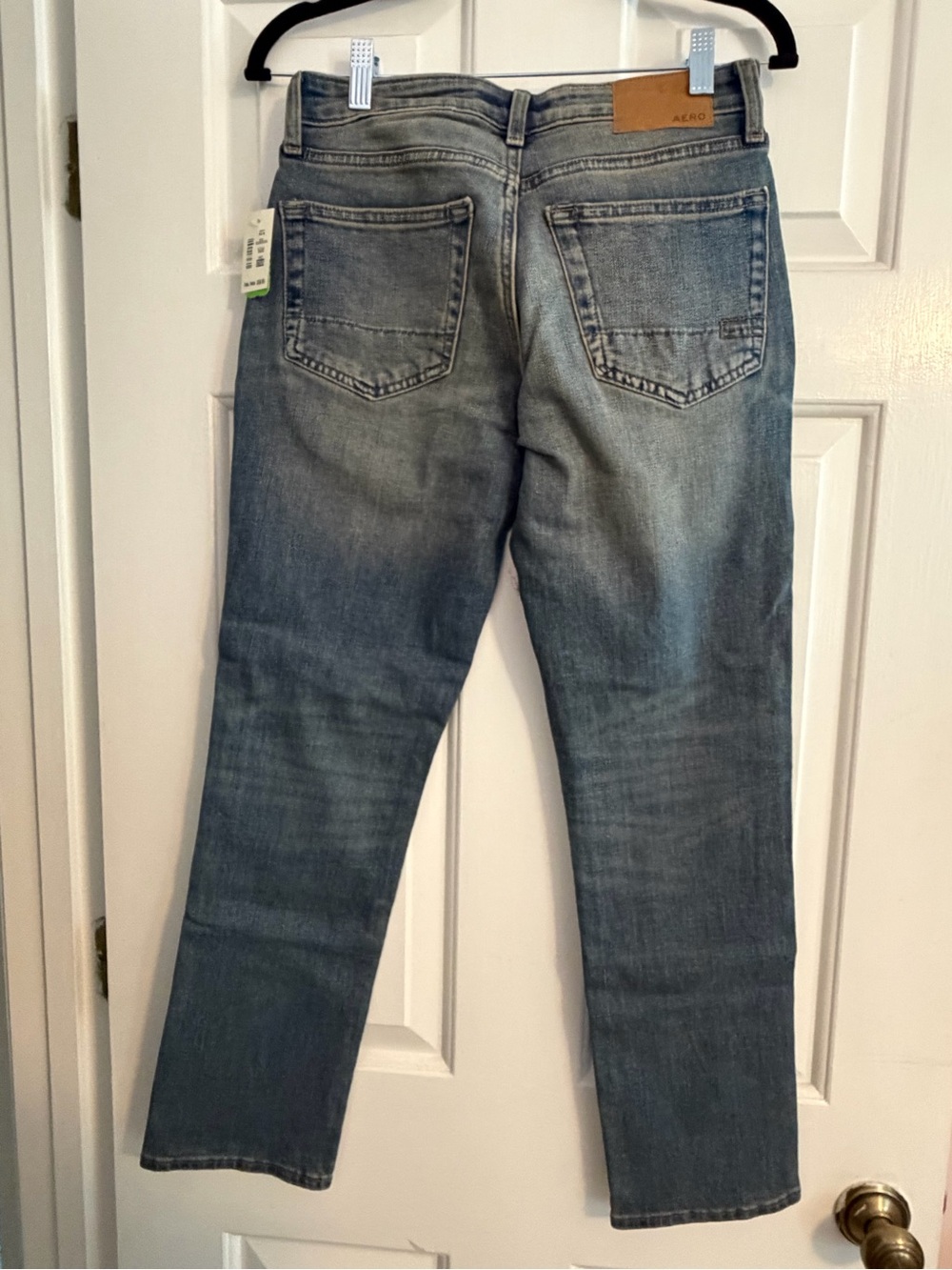 Aeropostale Men’s Slim Jeans in Faded Blue Wash - Picture 3 of 4